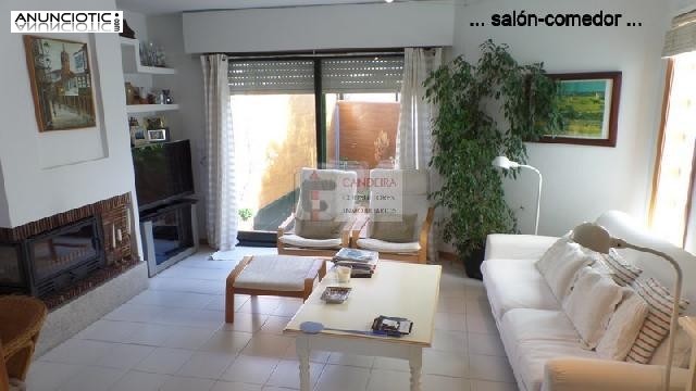 Venta de chalet adosado en playa am&eacute;rica