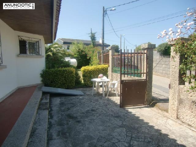 Casa chalet en nigr&aacute;n de 1999 m2
