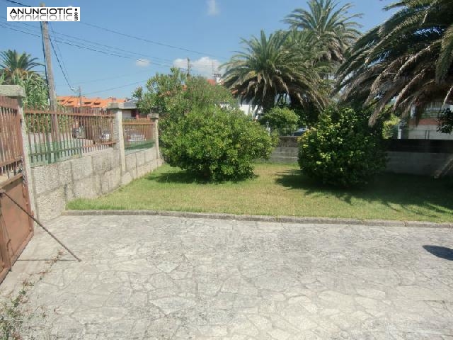 Casa chalet en nigr&aacute;n de 1999 m2