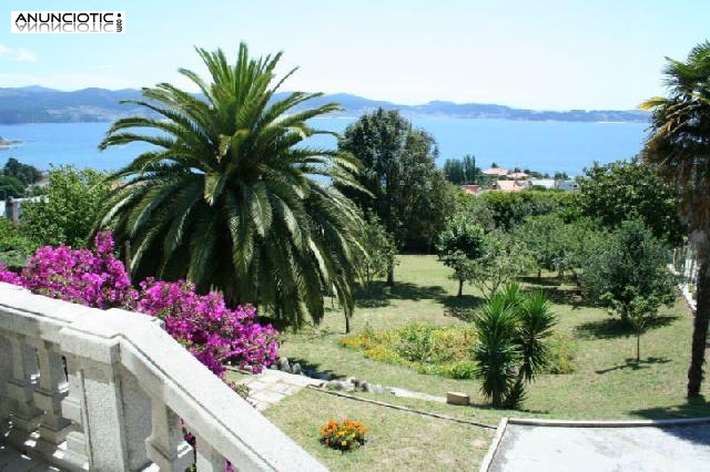 Casa chalet en padri&ntilde;an de 399 m2