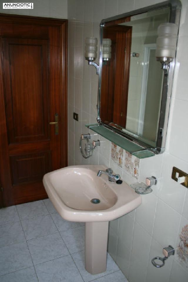 Casa chalet en padri&ntilde;an de 399 m2