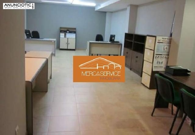 Oficina acondicionada y di&aacute;fana 