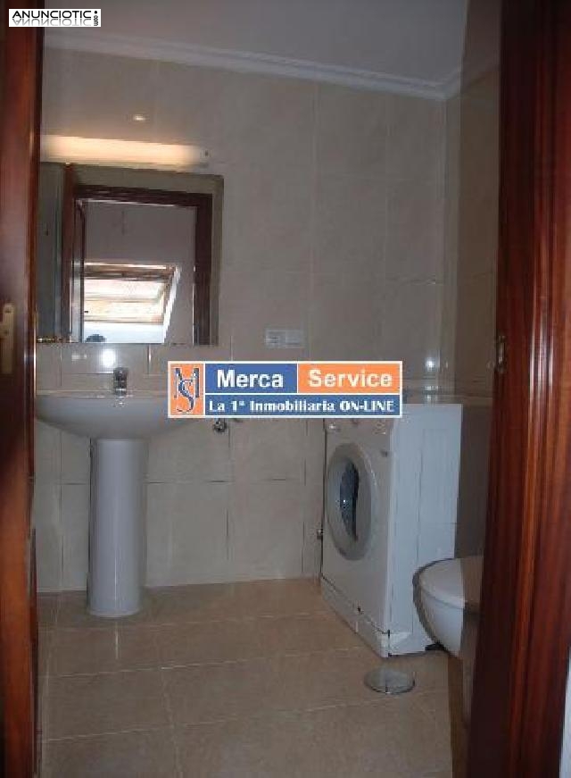 Precioso &aacute;tico sin muebles con terraza