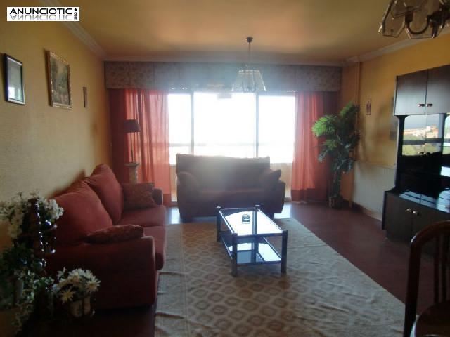 Con comunidad calefacci&oacute;n y garaje