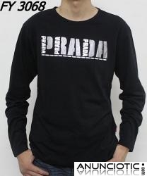 Jeans de marca y camisetas, su&uml;&brvbar;teres para la venta