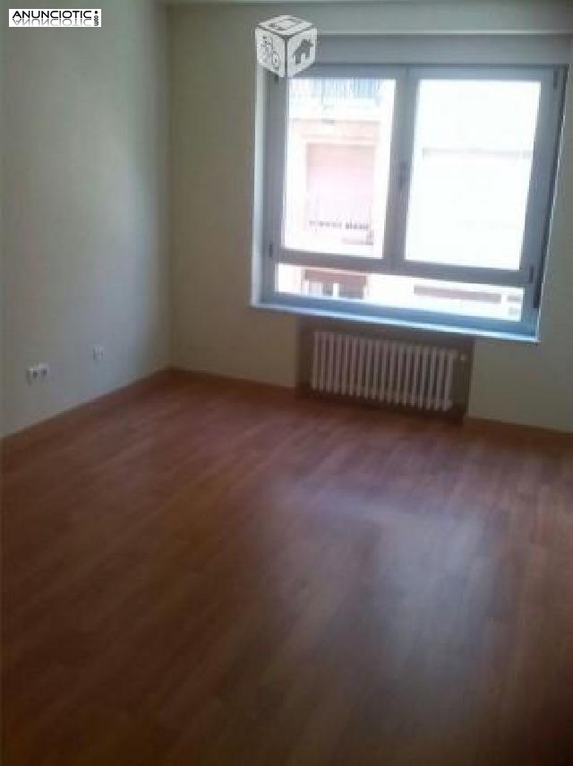 se alquila 3&ordm; piso con ascensor muy luminoso