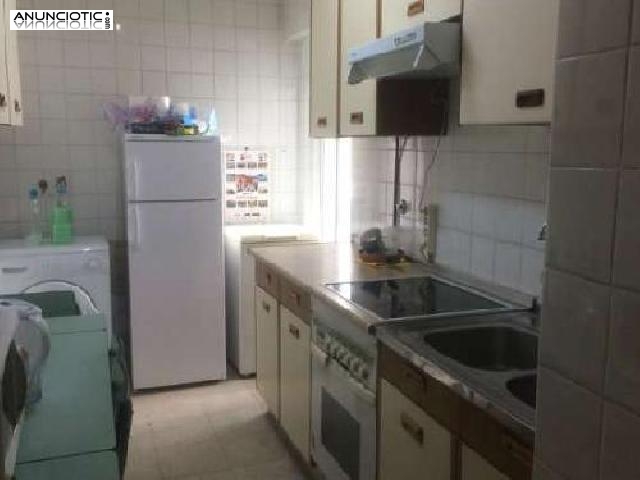 se alquila 6&ordm; piso con ascensor muy luminoso