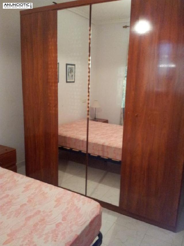 Se alquila 4&ordm; piso con ascensor muy luminoso 