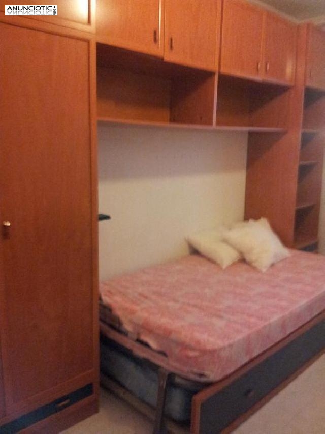 Se alquila 4&ordm; piso con ascensor muy luminoso 