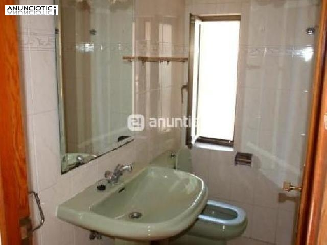 Se alquila 3&ordm; apartamento sin ascensor muy lu