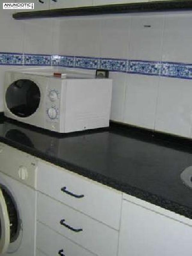 Se alquila 4&ordm; piso sin ascensor muy luminoso 