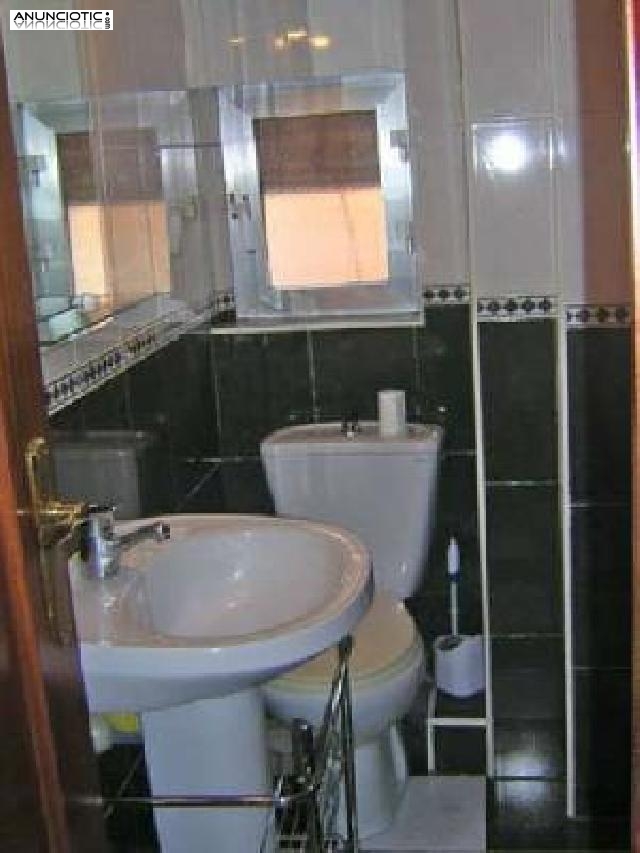 Se alquila 4&ordm; piso sin ascensor muy luminoso 