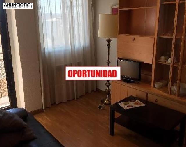 Se alquila 4 apartamento con ascensor muy lu 