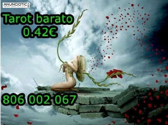 Tarot econ&oacute;mico y certero LUCIA SANZ 806 002 067 
