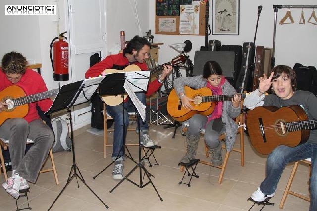 Clases de Guitarra Flamenca, Cl&aacute;sica, Acustica