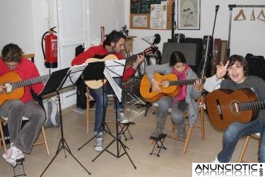 CLASES DE GUITARRA FLAMENCA, CL&Aacute;SICA, AC&Uacute;STICA, EL&Eacute;CTRICA y BAJO.