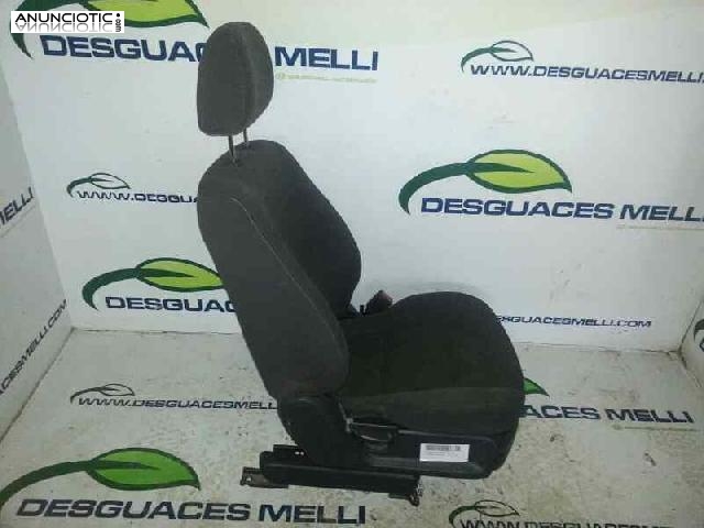 Asiento delantero derecho de kia-sorento