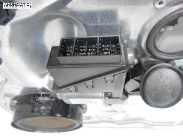 Elevalunas delantero derecho 3299418