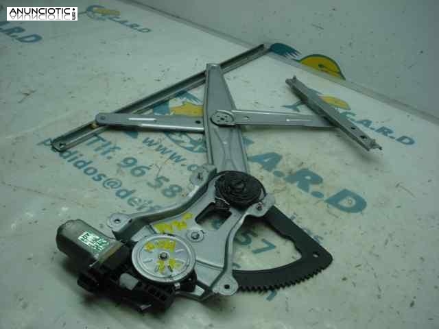 Elevalunas delantero derecho 2979808 