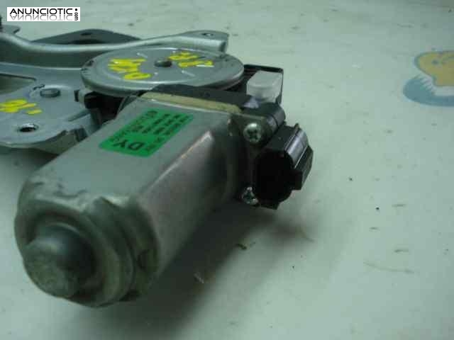 Elevalunas delantero derecho 2979808 