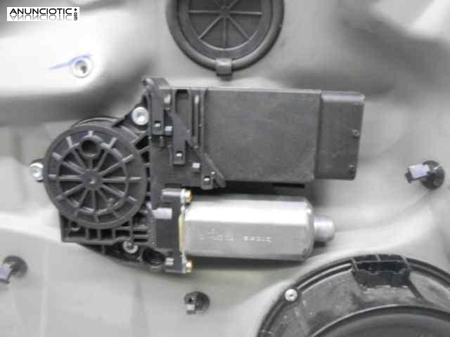 Elevalunas delantero izquierdo 3213129