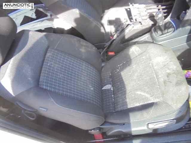 Asiento delantero derecho 3782382