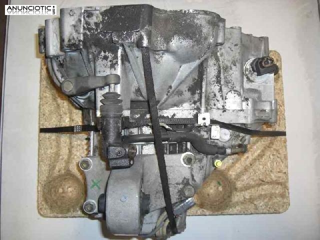 36870 caja nissan primera berlina