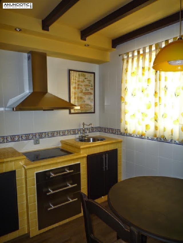 Se alquila casa en coria del r&iacute;o con 85 m2 co 