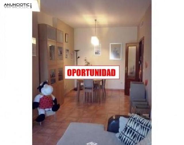 Se alquila 4&ordm; atico con ascensor muy luminoso