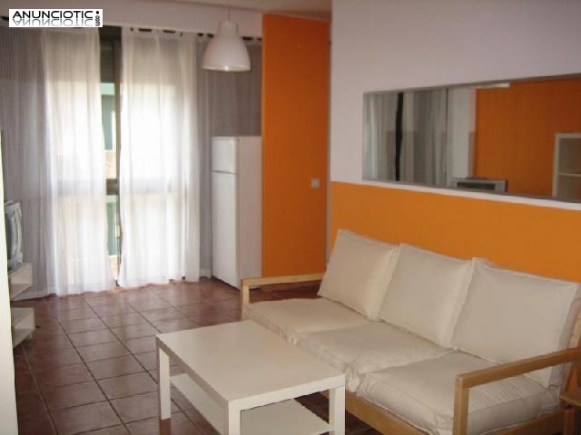 Se alquila 3&ordm; piso con ascensor muy luminoso p