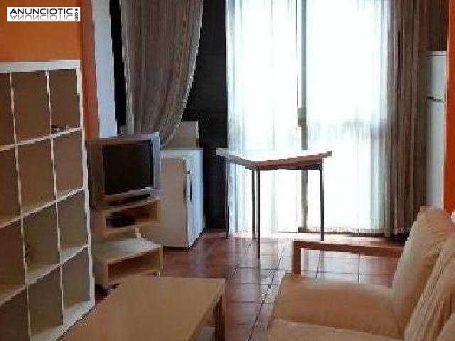 Se alquila 3&ordm; piso con ascensor muy luminoso p