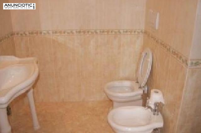 Se alquila 2&ordm; piso sin ascensor muy luminoso