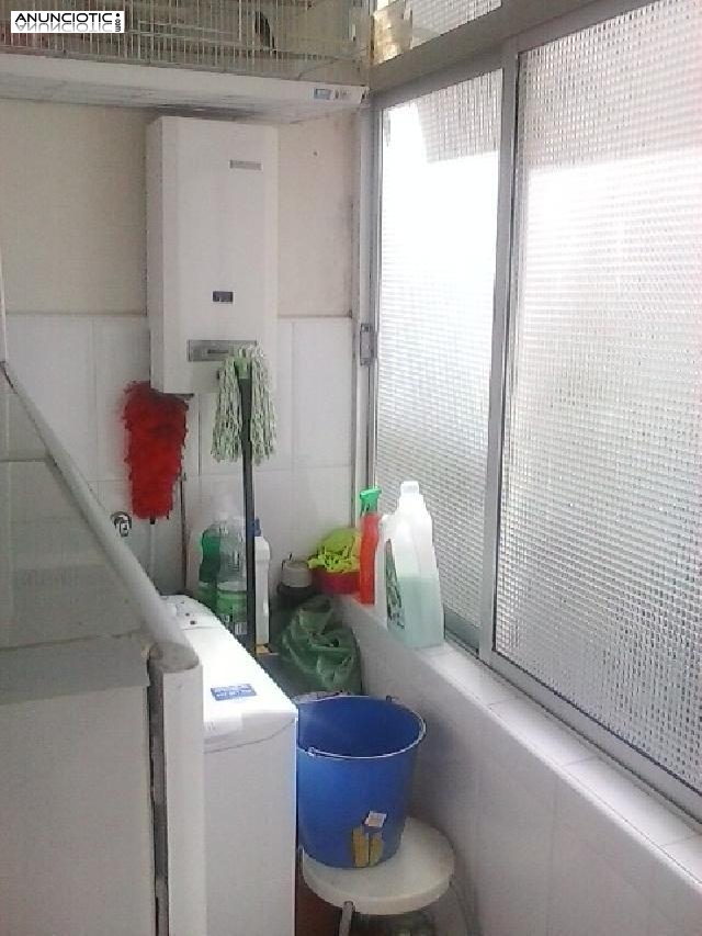 Se alquila 2&ordm; piso muy luminoso en la zona de