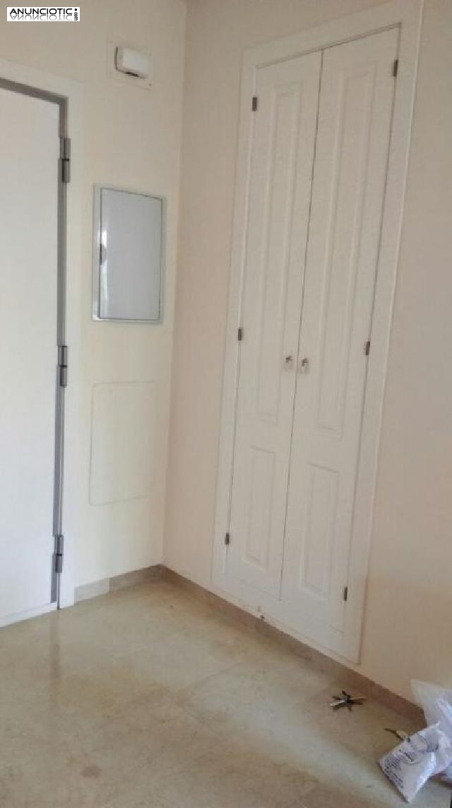 Se alquila 3&ordm; piso con ascensor muy luminoso 