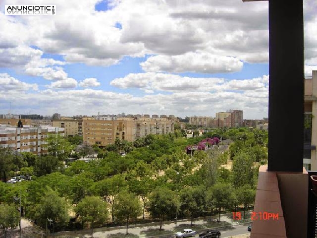 Se alquila &aacute;tico en el porvenir sevilla con 
