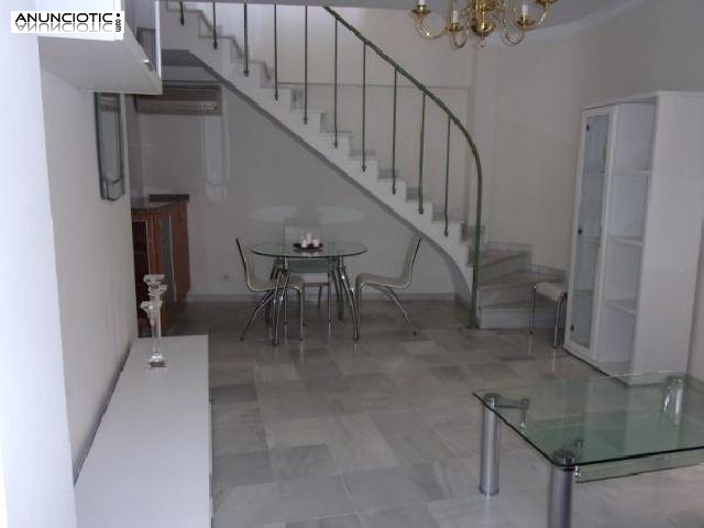 Precioso &aacute;tico duplex muy cerca de la plaza de 