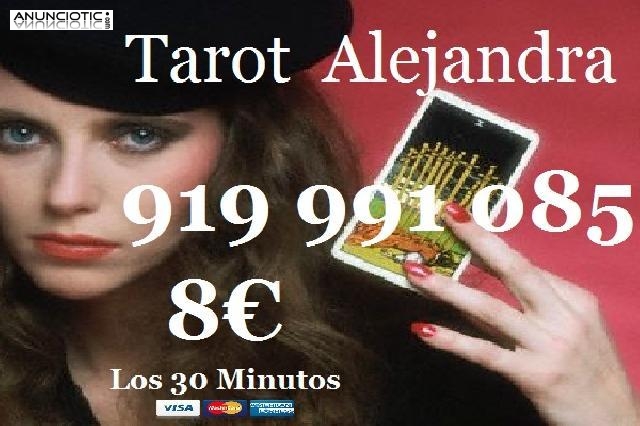 Descubre Tu Futuro A Trav&eacute;s del Tarot