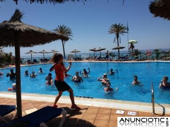 Animadores tur&iacute;sticos