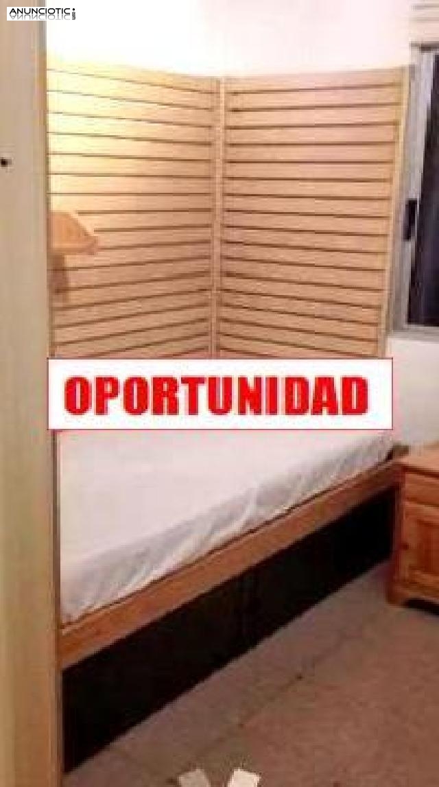 C&eacute;ntrica pasa el tranv&iacute;a