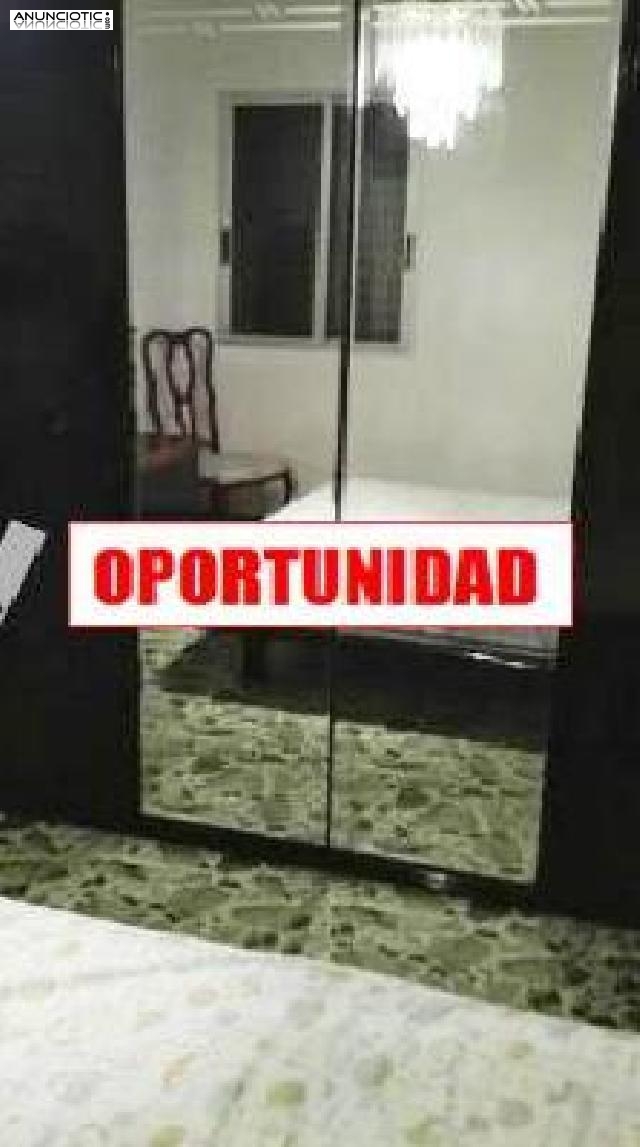 C&eacute;ntrica pasa el tranv&iacute;a