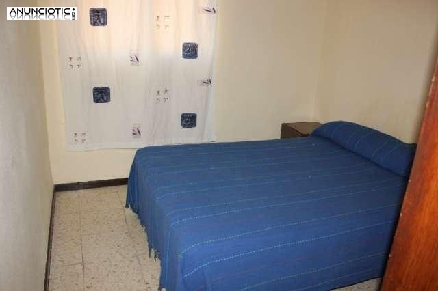 Se alquila piso en zona finca espa&ntilde;a