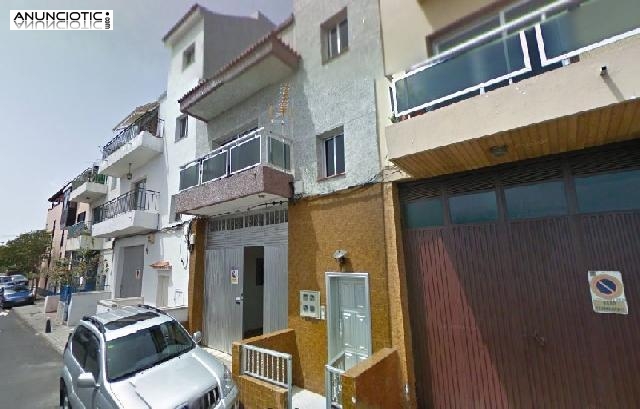 Se alquila piso en finca espa&ntilde;a, 4 hab