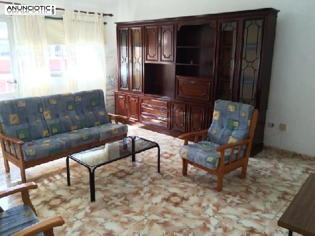 Se alquila piso en finca espa&ntilde;a, 3 hab