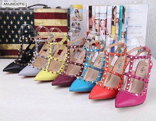 s&oacute;lo 65 euros por Christian Louboutin, chanel, sandalias isabel marant 