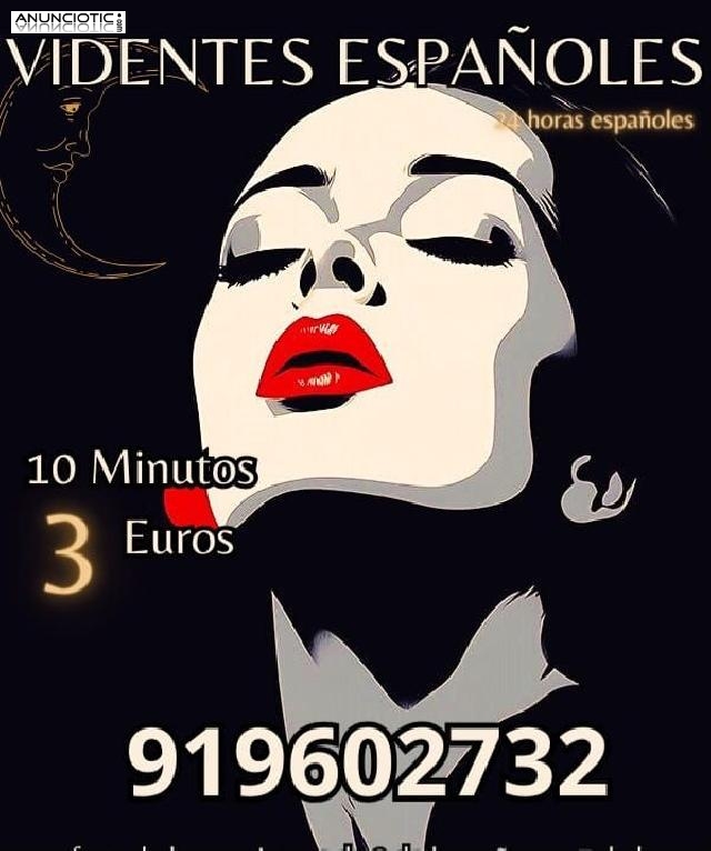 Tarot videncia y m&eacute;dium profesionales)!-�
