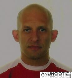 Camarero Argentino con nacionalidad Espa&ntilde;ola