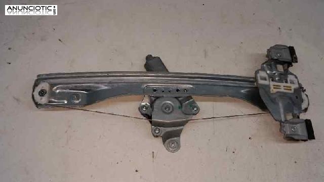 Elevalunas trasero derecho 3033027