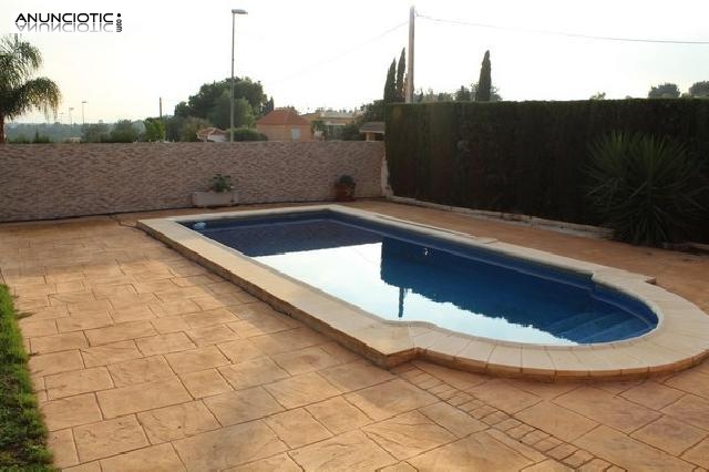 Chalet en urbanizaci&oacute;n maquiva