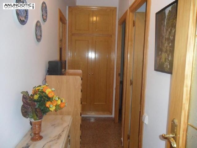 Chalet independiente junto a b&eacute;tera