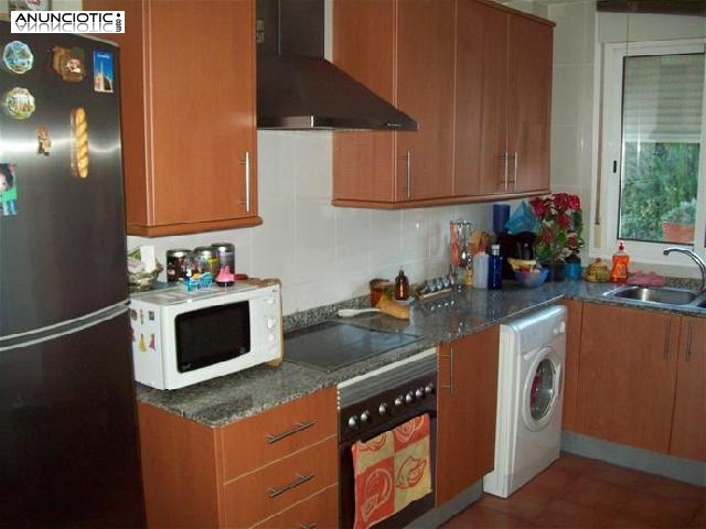 Chalet adosado en urbanizaci&oacute;n